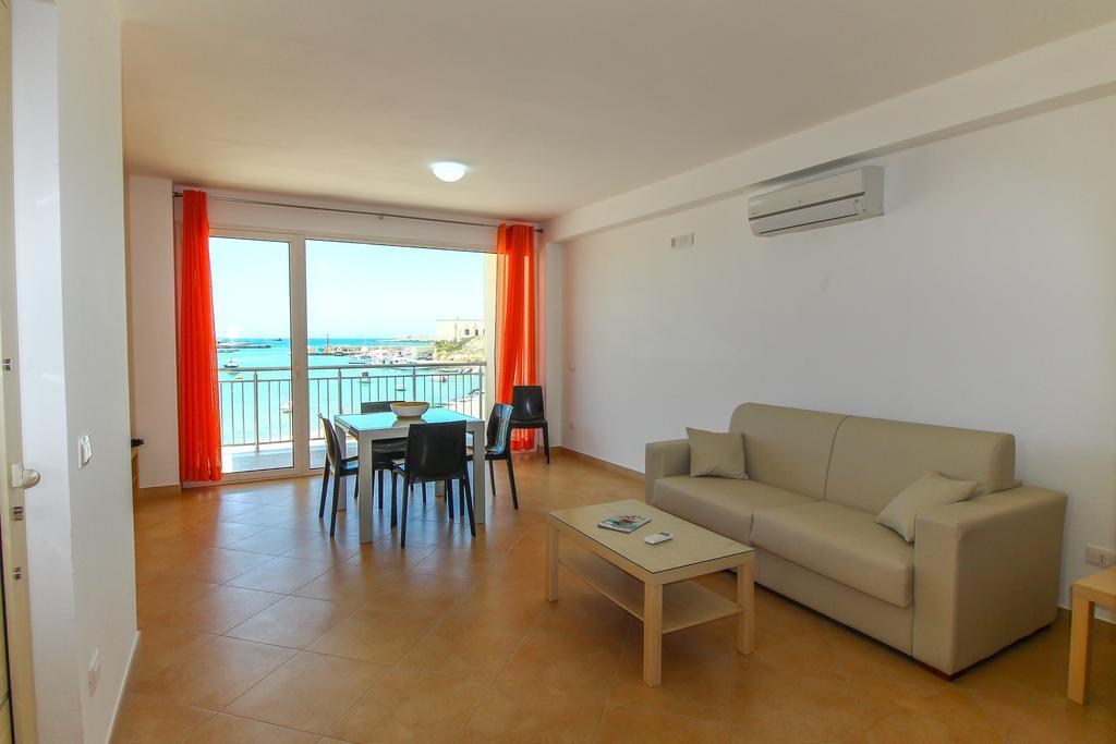 Family Suite Porto Vecchio Lampedusa Bagian luar foto