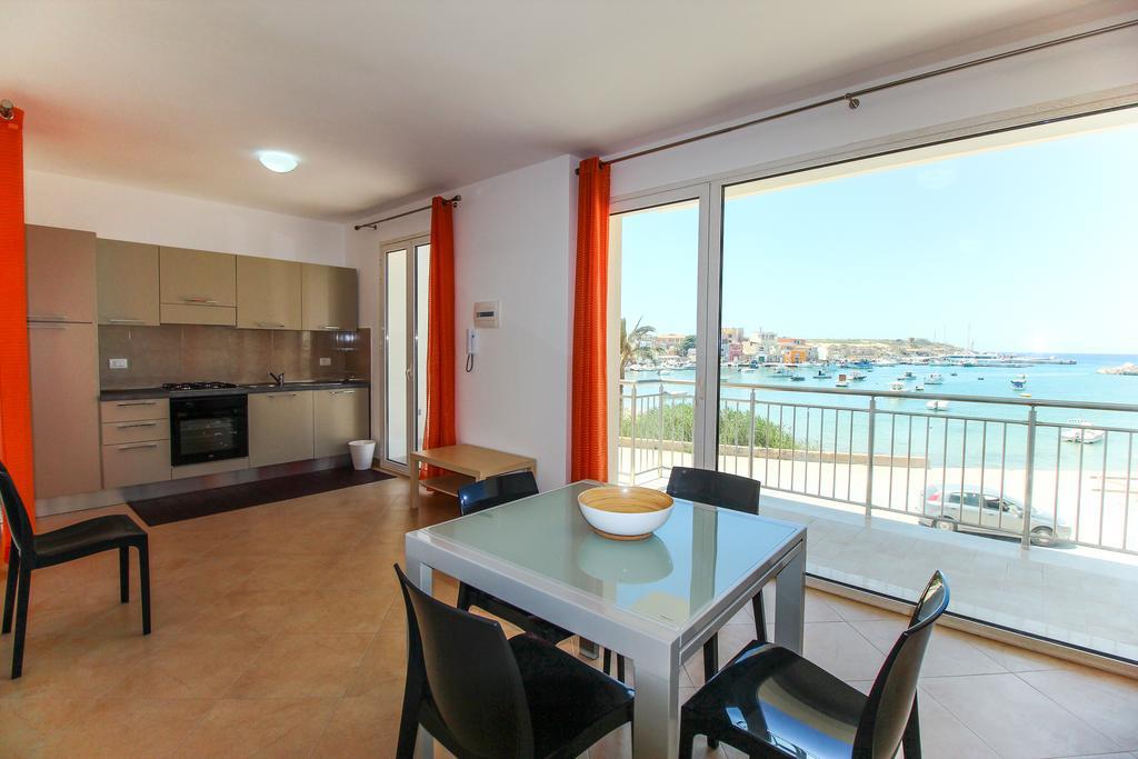 Family Suite Porto Vecchio Lampedusa Bagian luar foto