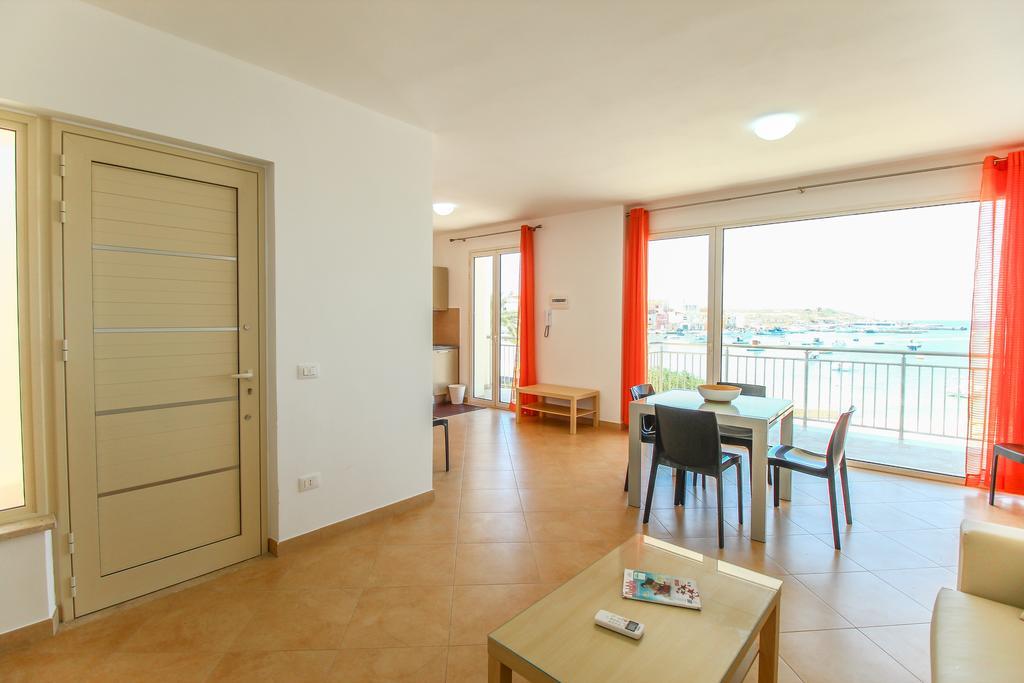 Family Suite Porto Vecchio Lampedusa Bagian luar foto